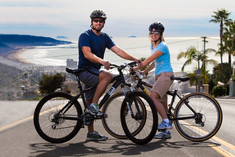 Couple on San Diego Bike Tour